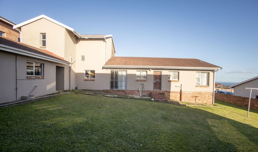 4 Bedroom Property for Sale in Sunnyridge Eastern Cape